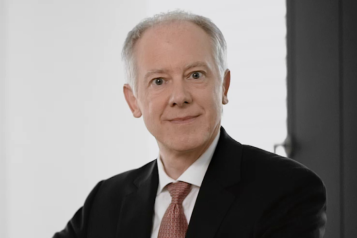 Prof. Dr Stefan Pützenbacher, Notary