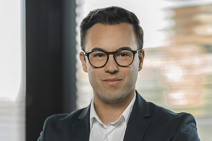 Simon Schneider Simon Schneider