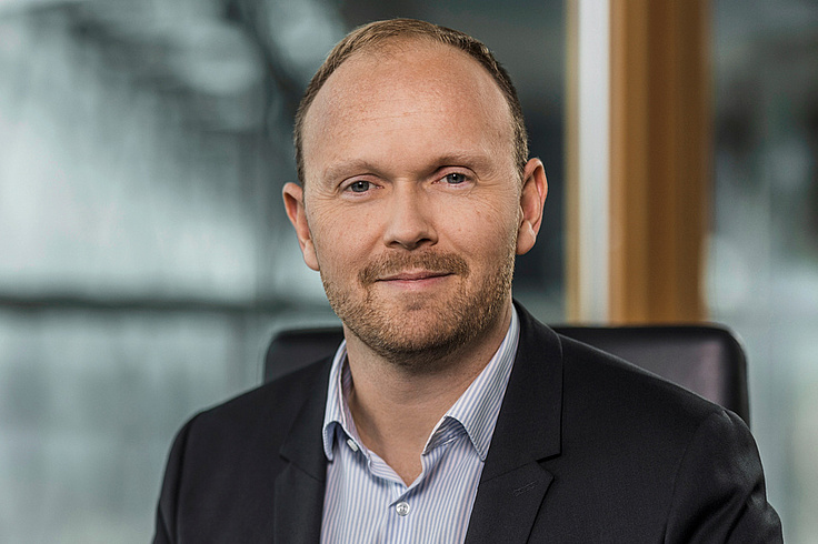 Dr. Stefan Matthies Dr. Stefan Matthies