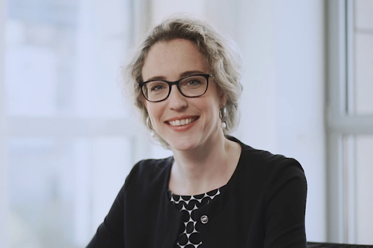 Dr. Juliane Hoffmann Dr. Juliane Hoffmann