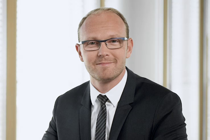 Dr. Stefan Matthies Dr. Stefan Matthies