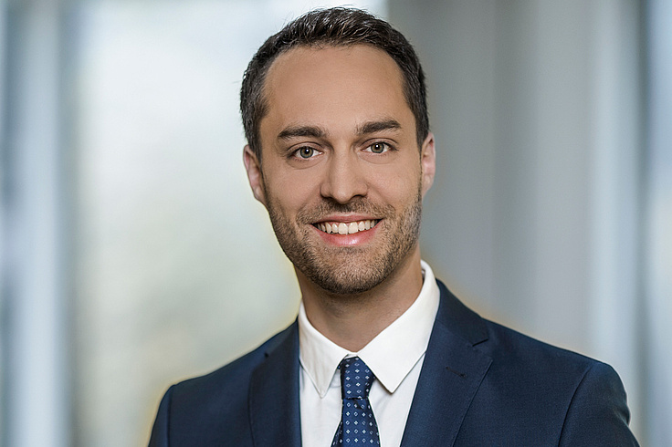 Dr. Tobias Algasinger Dr. Tobias Algasinger