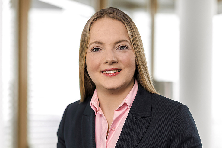 Dr. Julia Wiemer, LL.M. Dr. Julia Wiemer, LL.M.