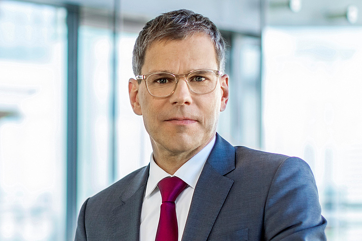 Dr. Jürgen P. Schlösser, LL.M. Dr. Jürgen P. Schlösser, LL.M.