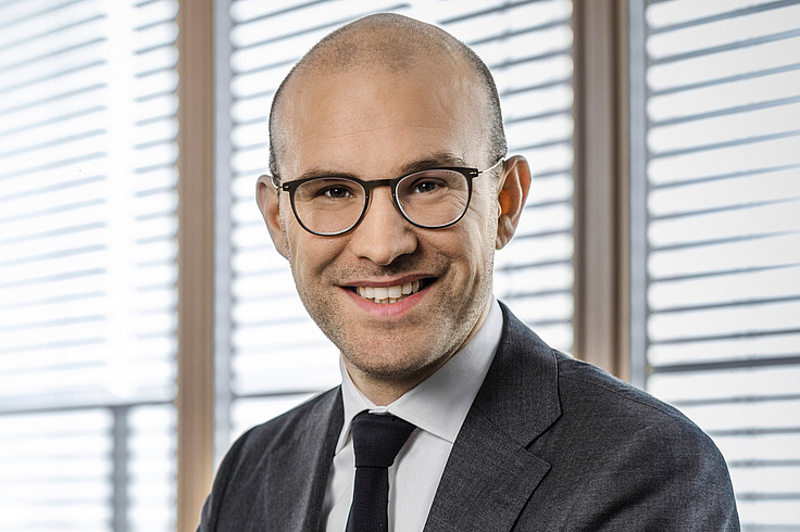 Dr. Robert Elixmann Dr. Robert Elixmann